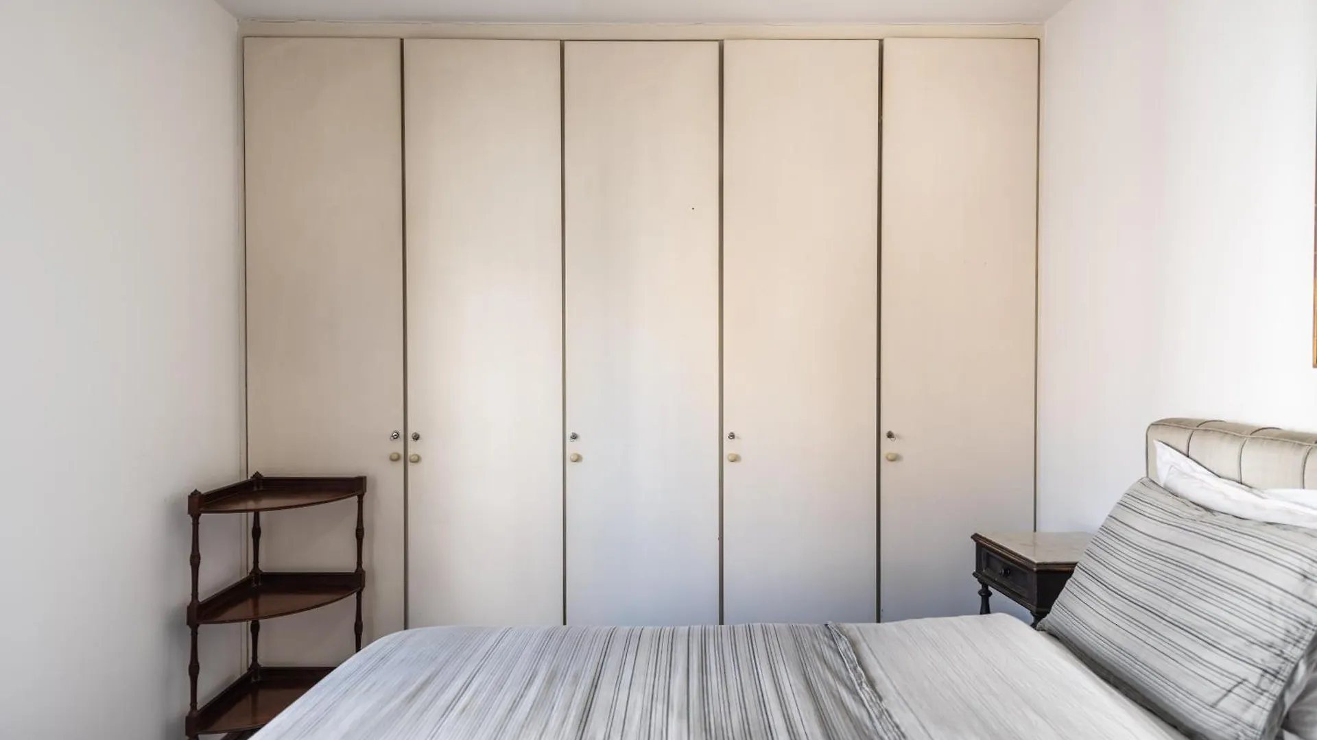Apartamento Espacoso E Completo No Jardins - C2920 Sao Paulo Apartment