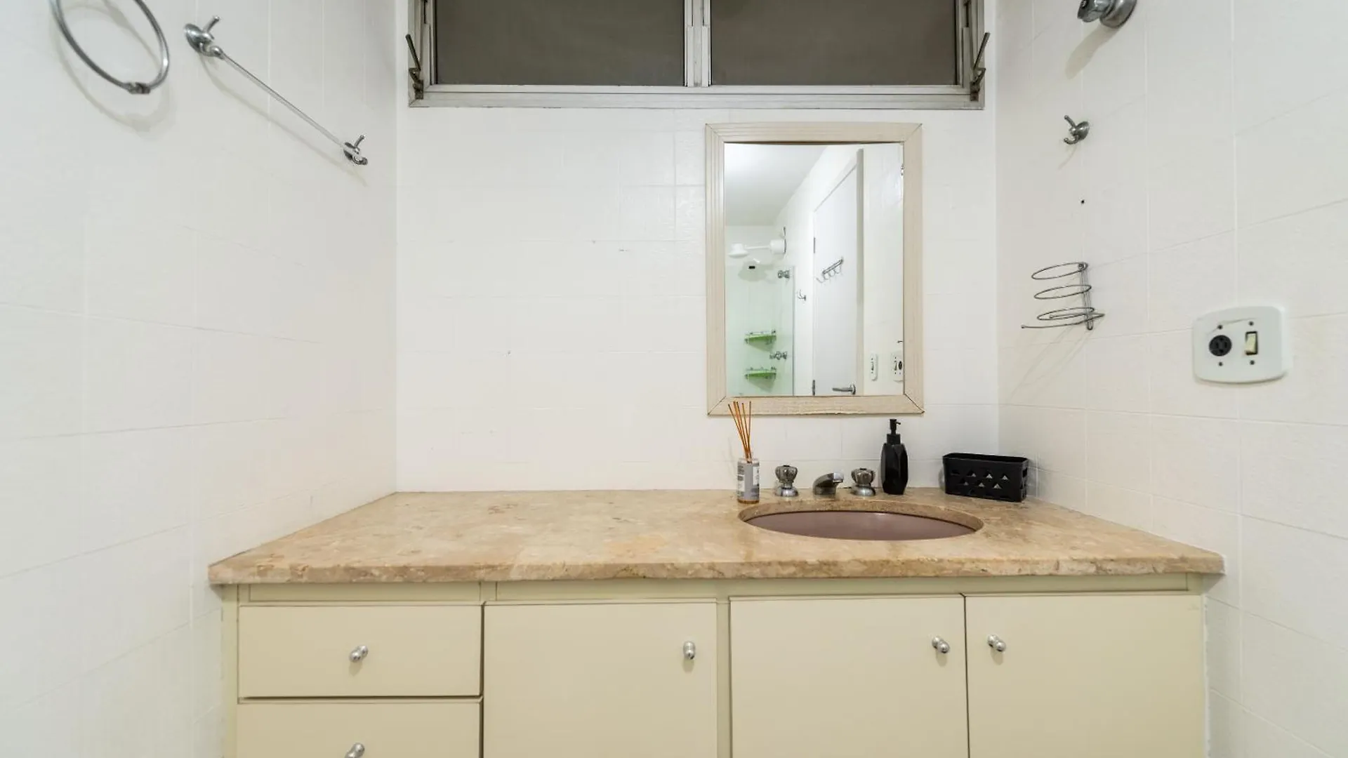 Apartamento Espacoso E Completo No Jardins - C2920 Sao Paulo