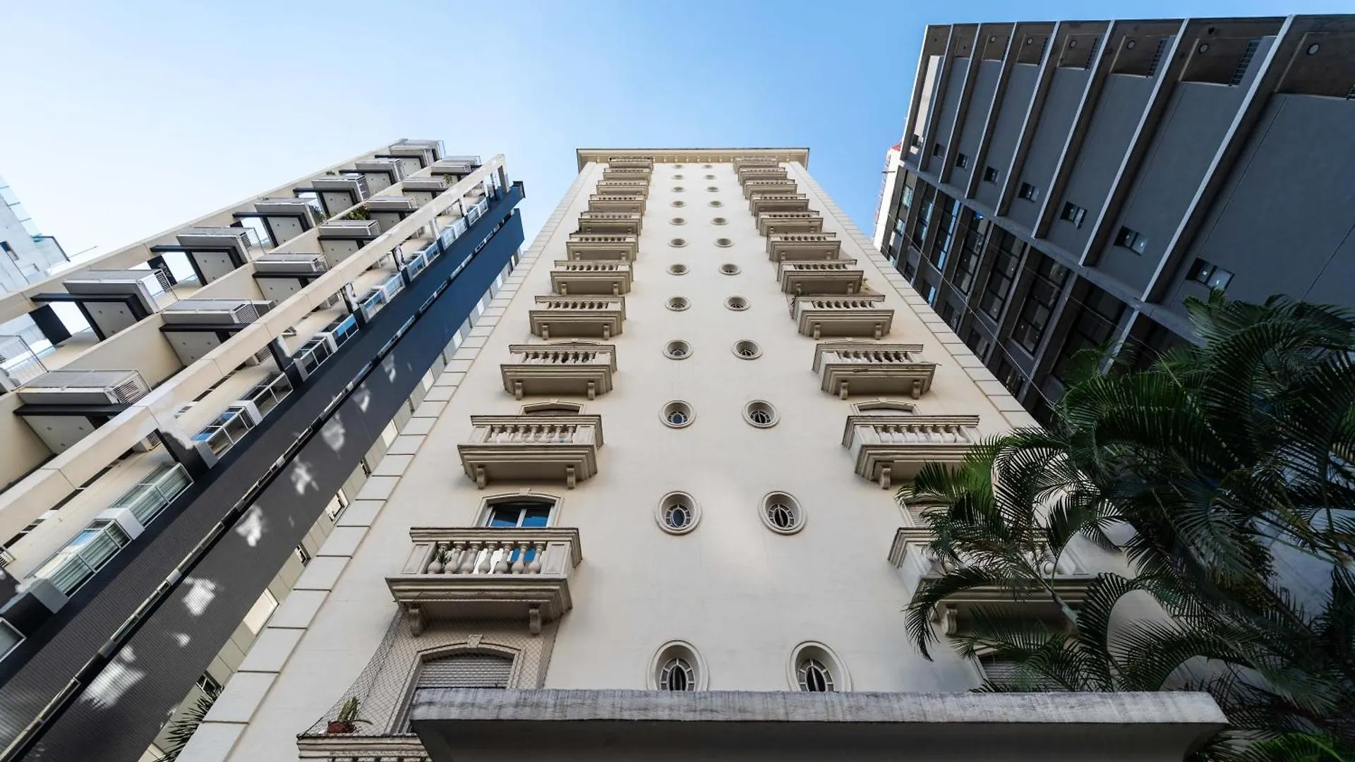 Apartamento Espacoso E Completo No Jardins - C2920 Sao Paulo Brazil